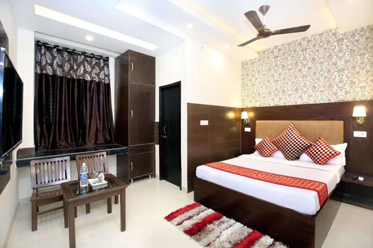 Hotel The Black Gold Nayagaon