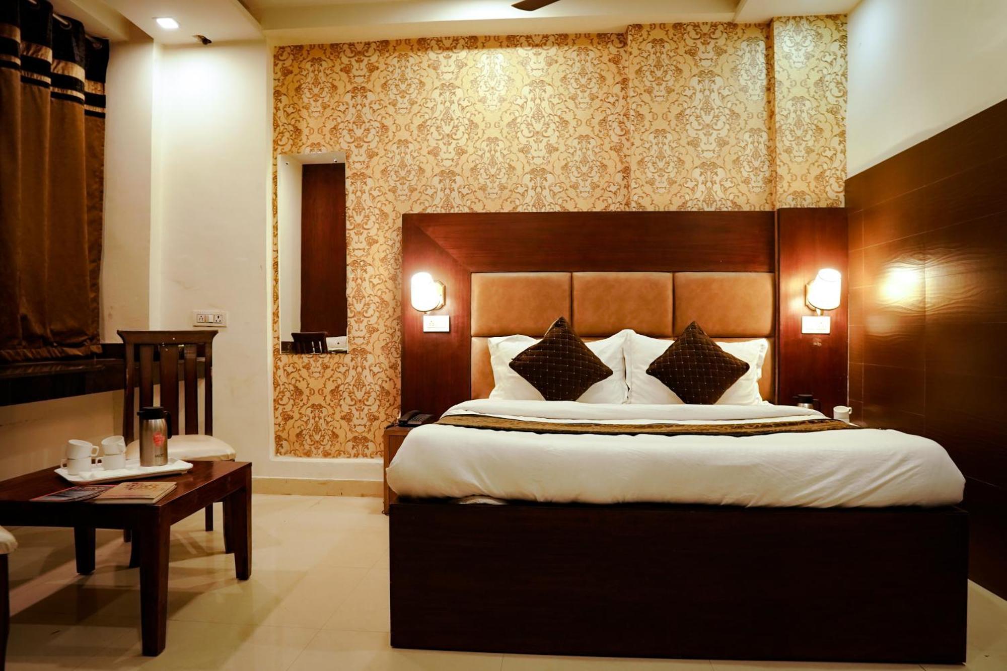 The Black Gold Hotel 3*